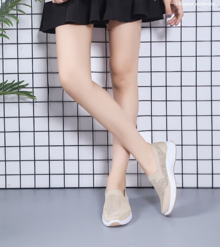 メッシュ編み軽量スリッポン