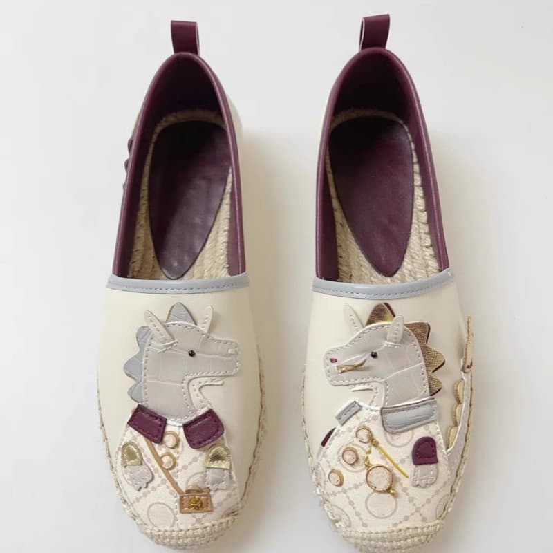 恐竜刺繍付きスケッチ風スリッポン